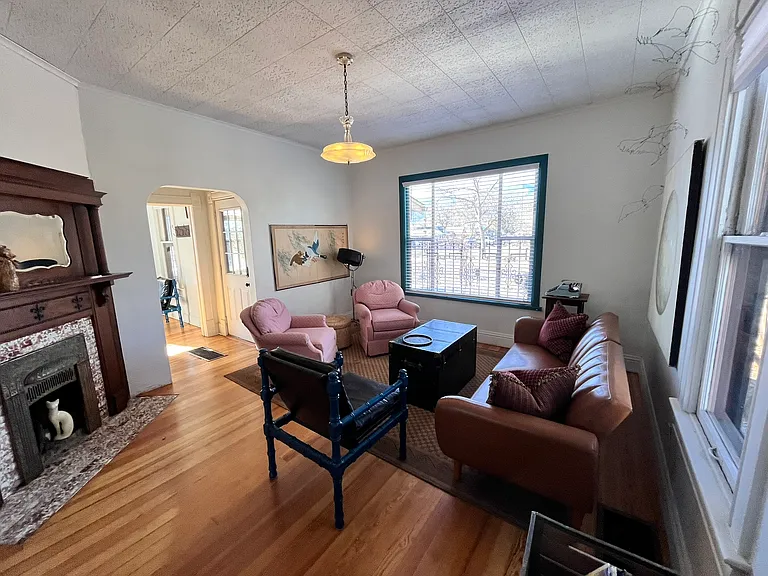 831 S Cascade Ave — Photo 9