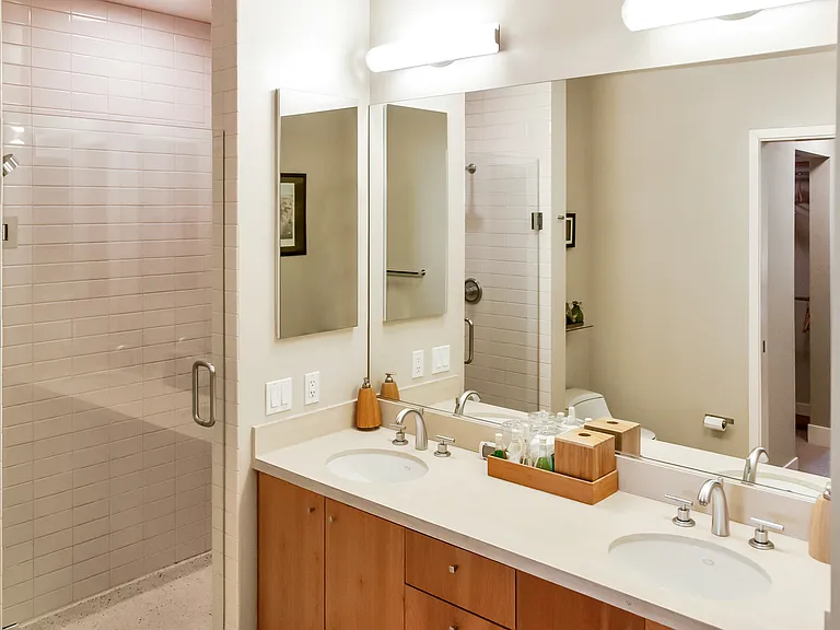 350 Jackson St #202 — Photo 16