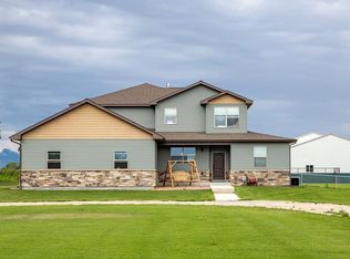 1118 Olive Rd, Powell, WY 82435