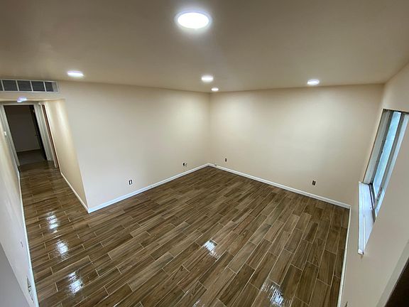 2nd image of 25527 Pennie St