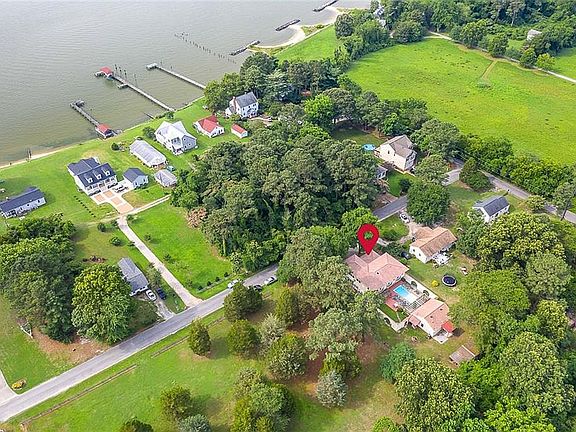 2nd image of 7979 Yacht Haven Rd #7981