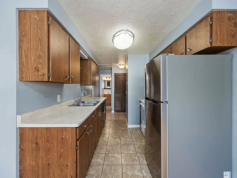 162 Ridgeway Dr — Photo 17