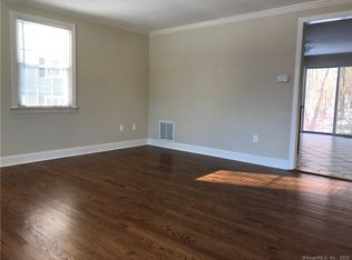 19 Redbud Ln #19, Glastonbury, CT 06033
