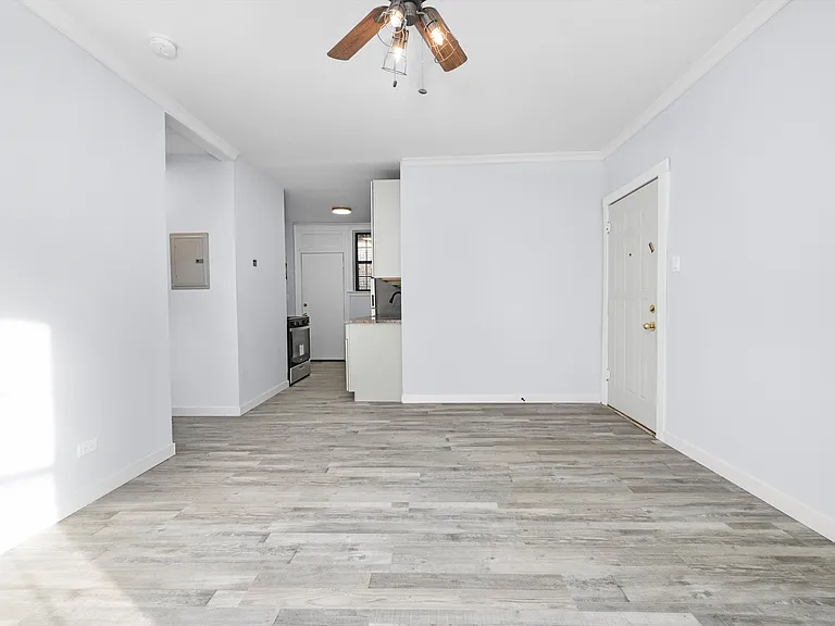6128 S Ingleside Ave #2W — Photo 1
