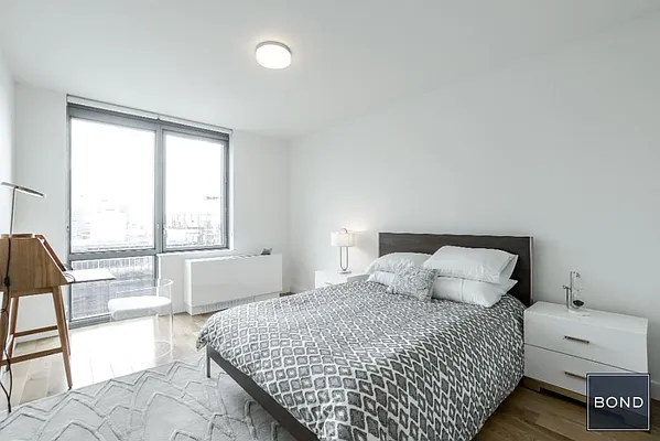 Rented by Bond New York | media 5