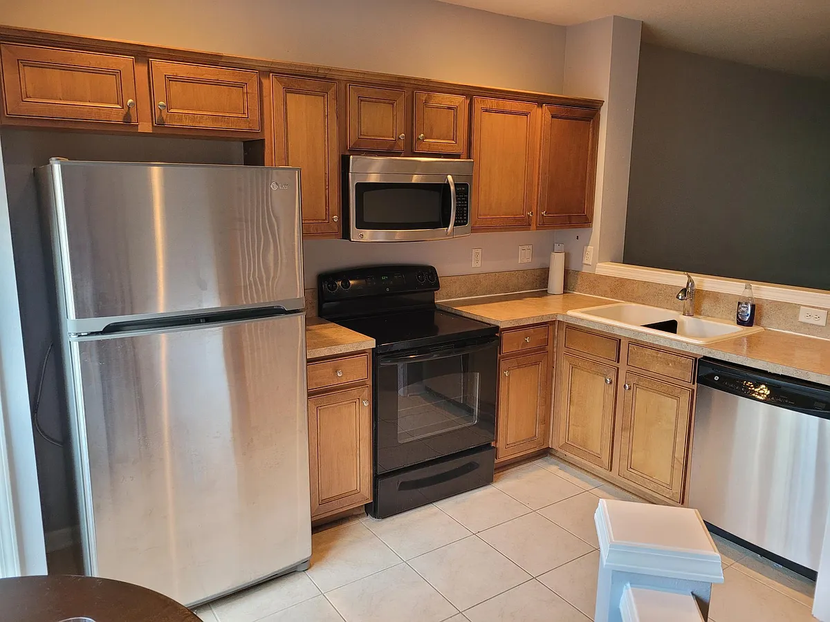 Building Photo - 8102 Summer Cove Ct