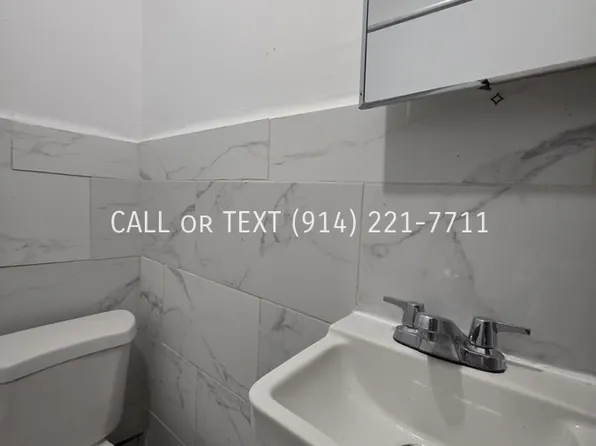 105 Maple St, Yonkers, NY 10701