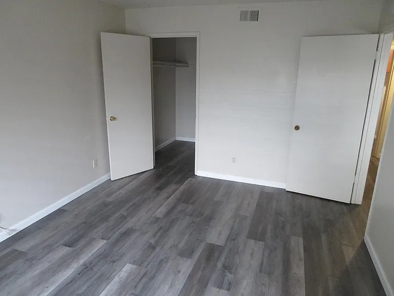 4617 Ashdale Ct #4 — Photo 9