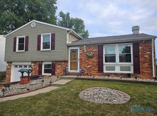 1958 Grimes Golden Dr, Toledo, OH 43611
