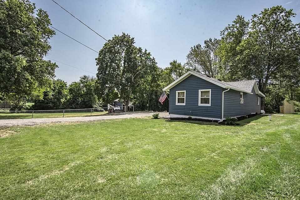 1st image of 2352 State Road 227 S