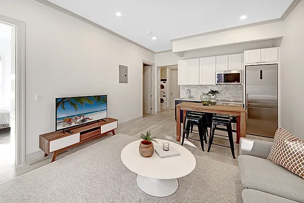 Rented by Bond New York | media 2