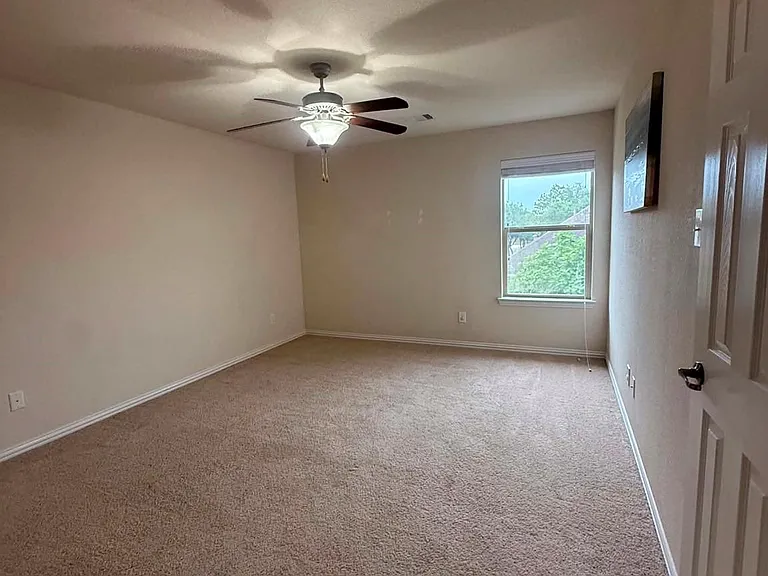 19806 Amber Village Ln — Photo 32