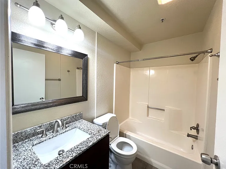 4307 W 142nd St #9 — Photo 14