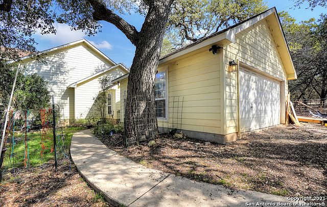 1st image of 1231 Hillside Oaks