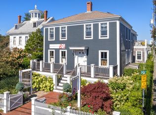 162 Commercial St, Provincetown, MA 02657
