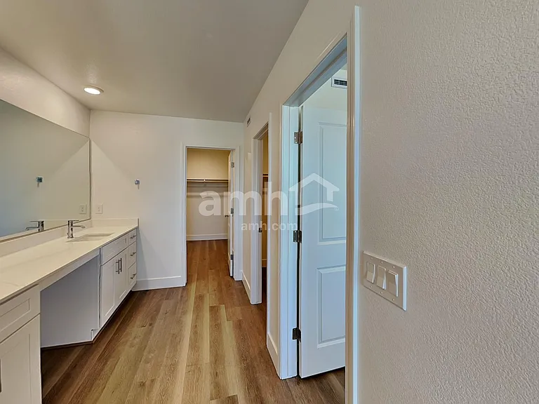 8141 Braavos Peninsula Ave — Photo 10