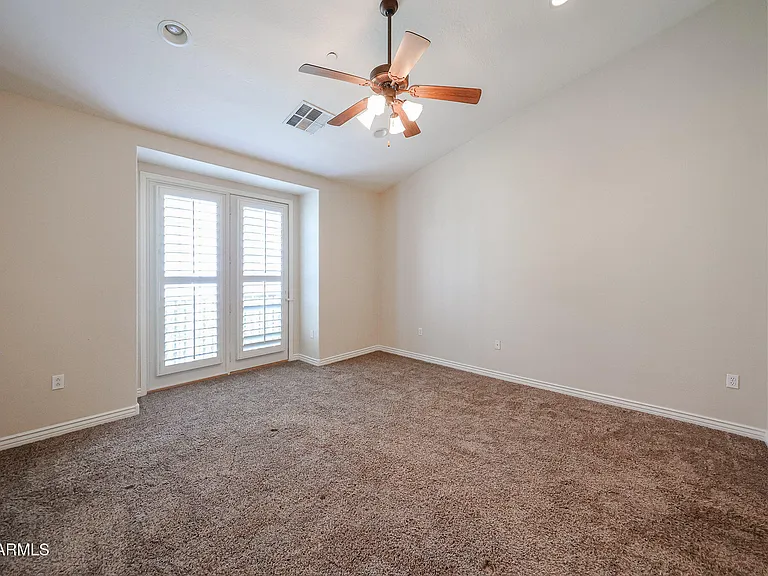 2434 E Roma Ave — Photo 31