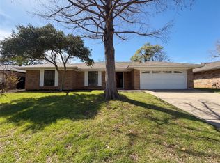 5120 Red River Dr, Arlington, TX 76017