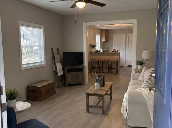 913 S Long St E, Salisbury, NC 28144