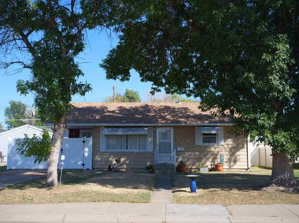 714 8th St SE, Sidney, MT 59270