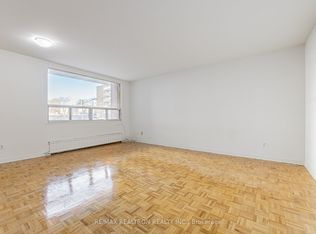 165 Cosburn Ave #209, Toronto, ON M4J 2L3