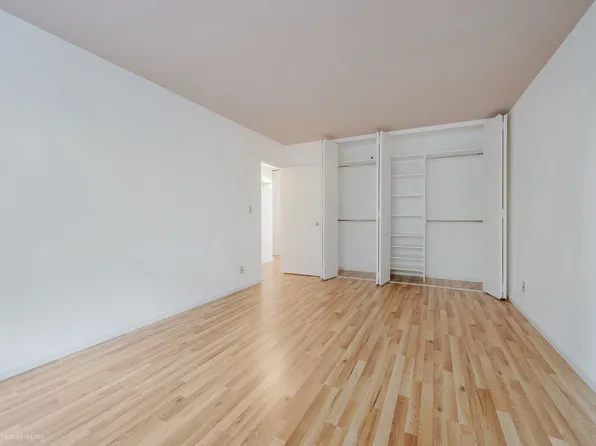 52-30 39th Drive image 11 of 12