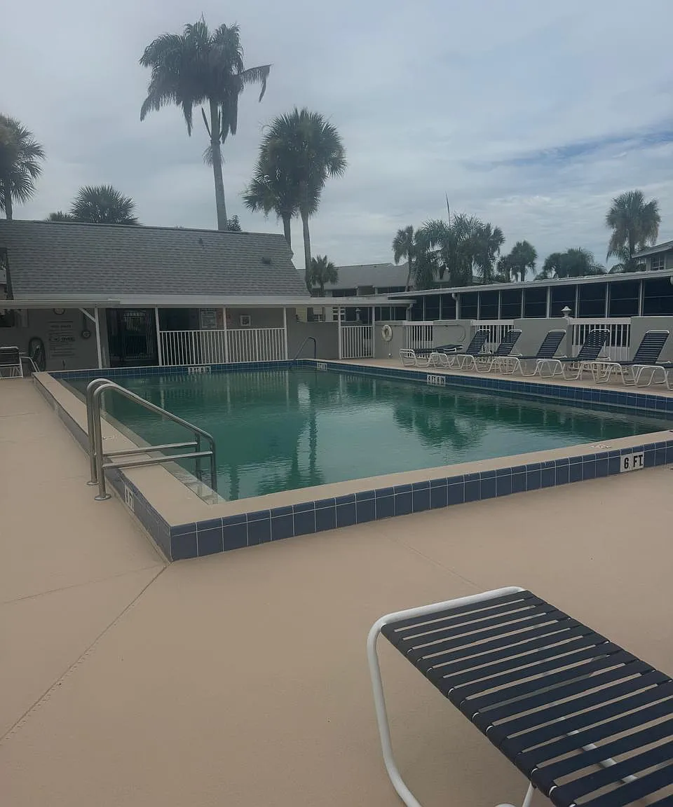 2 bed, 825 sqft, $1,300 — Photo 4