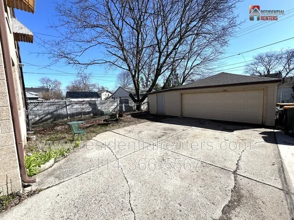 2238 S 82nd St, Milwaukee, WI 53219