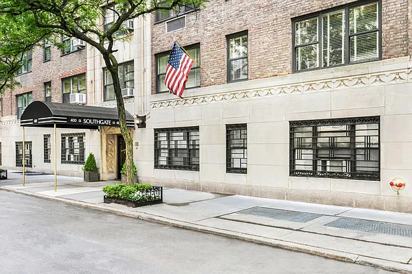 Sold by Compass | media 8