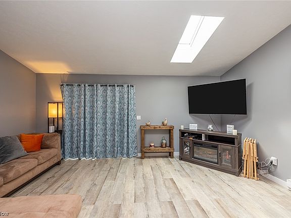 4th image of 866 Glenrock Dr