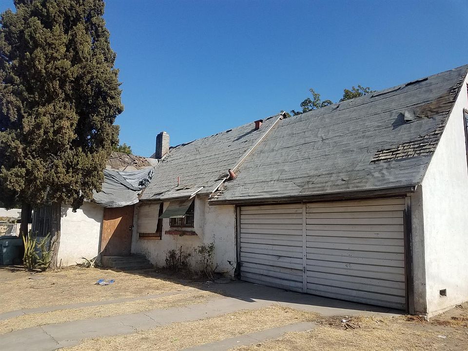 2nd image of 2907 E Floradora Ave