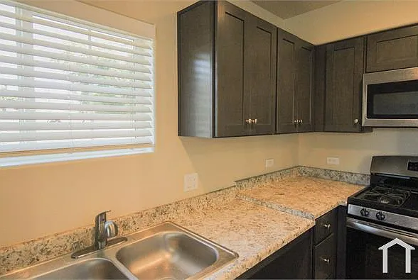 223 N School St #E — Photo 11