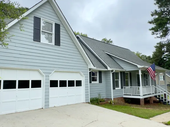 22 Edgewood Dr, Carrollton, GA 30116