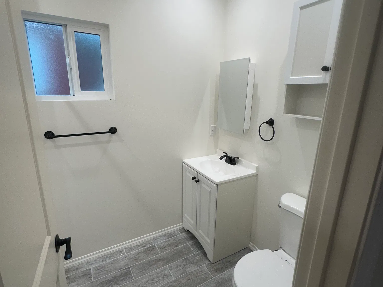 1 bed, 420 sqft, $1,860 — Photo 4