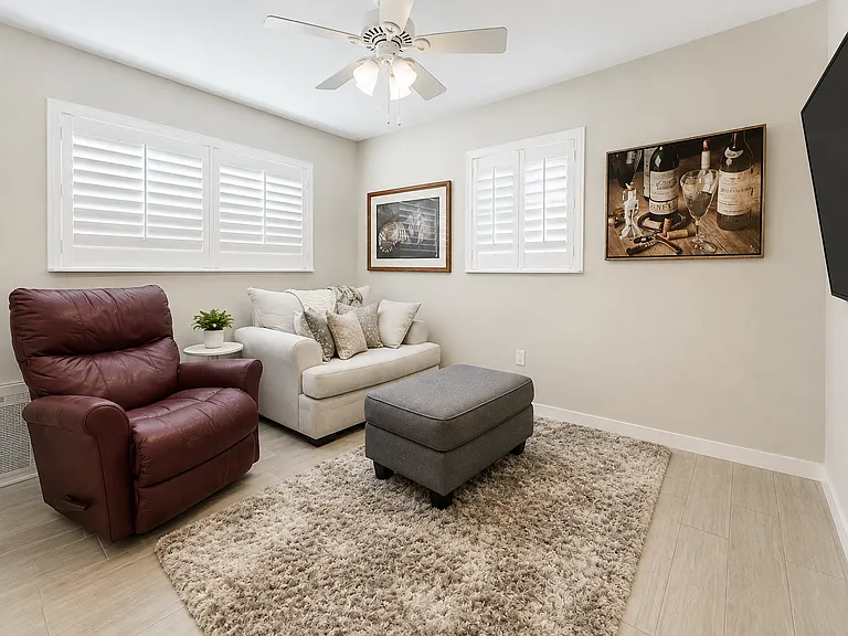 4370 Arbor Way — Photo 4