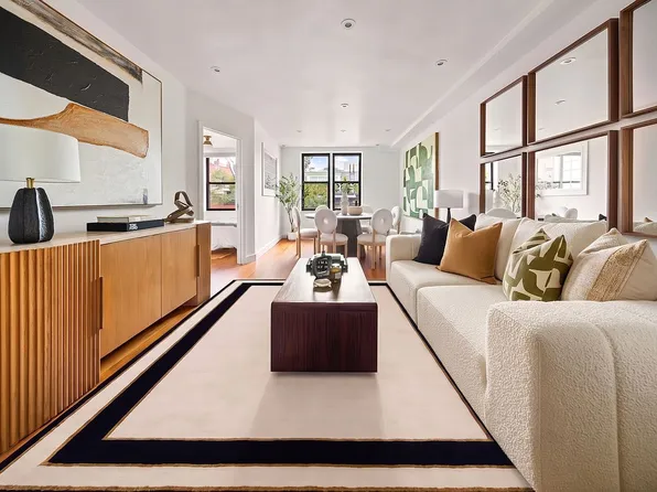 100 Bank St APT 4B, New York, NY 10014