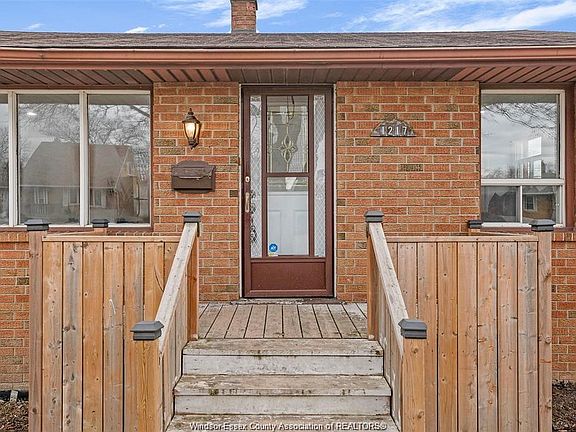 4th image of 1217 Harrison Ave #1
