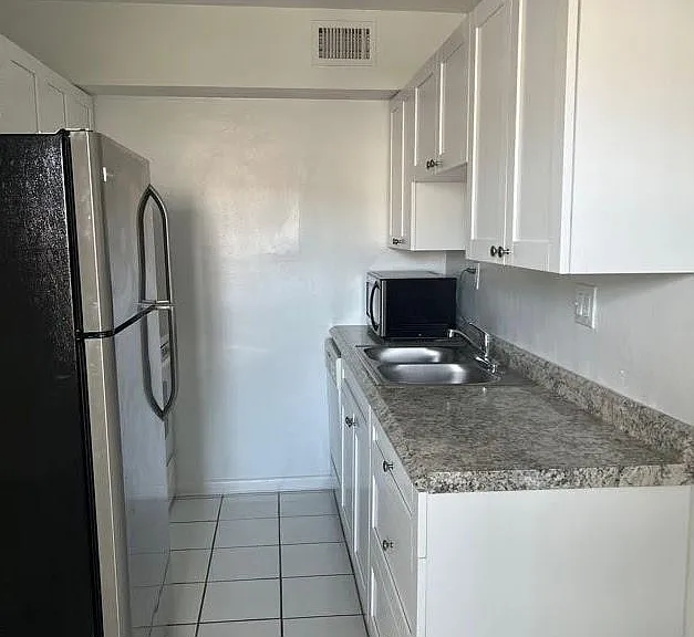 371 Sunshine Dr #H2 — Photo 3