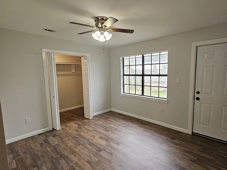 14 Laura Ln — Photo 24