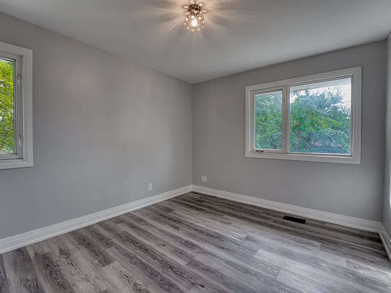 22 Ruskin St #1 — Photo 16