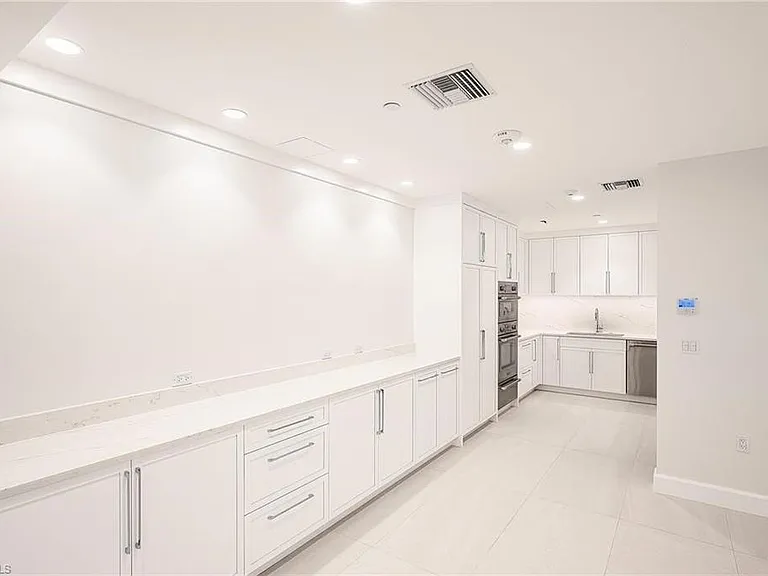 4001 Gulf Shore Blvd N #Penthouse 4 — Photo 20