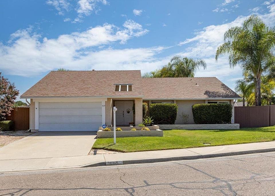 1st image of 537 Shadow Hills Dr