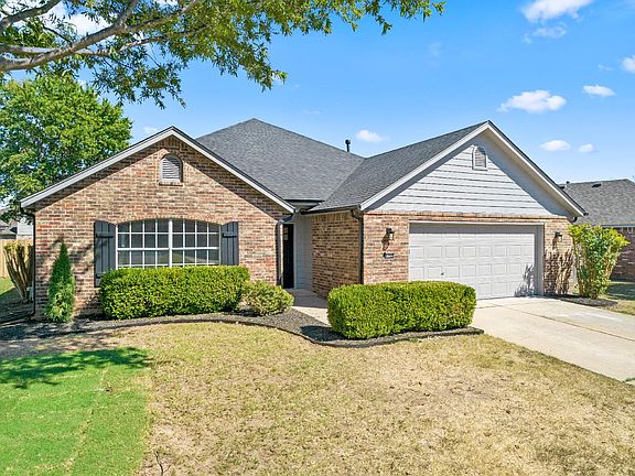 2nd image of 4709 E 195th Ave S