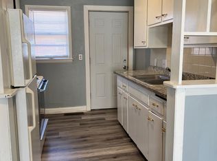 948 S Mission Rd, Wichita, KS 67207