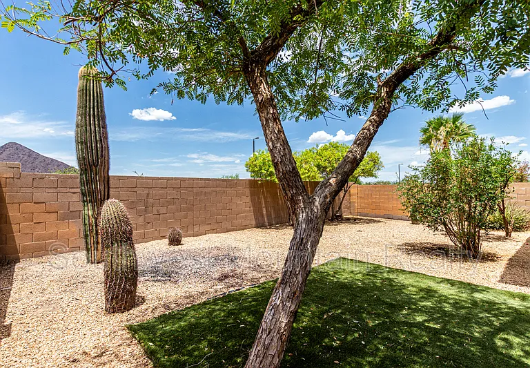 33782 N Mercedes Dr — Photo 31