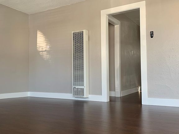 5th image of 415 W 22nd St #415