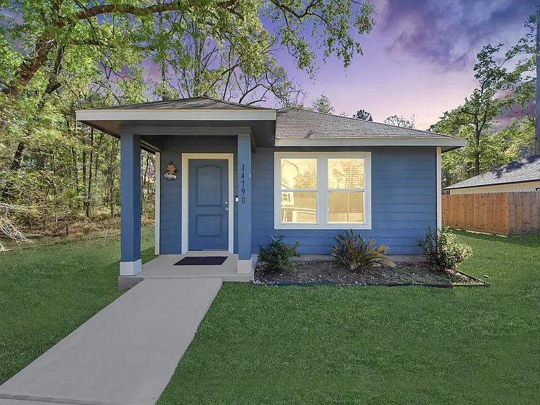 14790 Bowie Ln — Photo 3