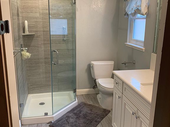 4th image of 837 Kensington Dr