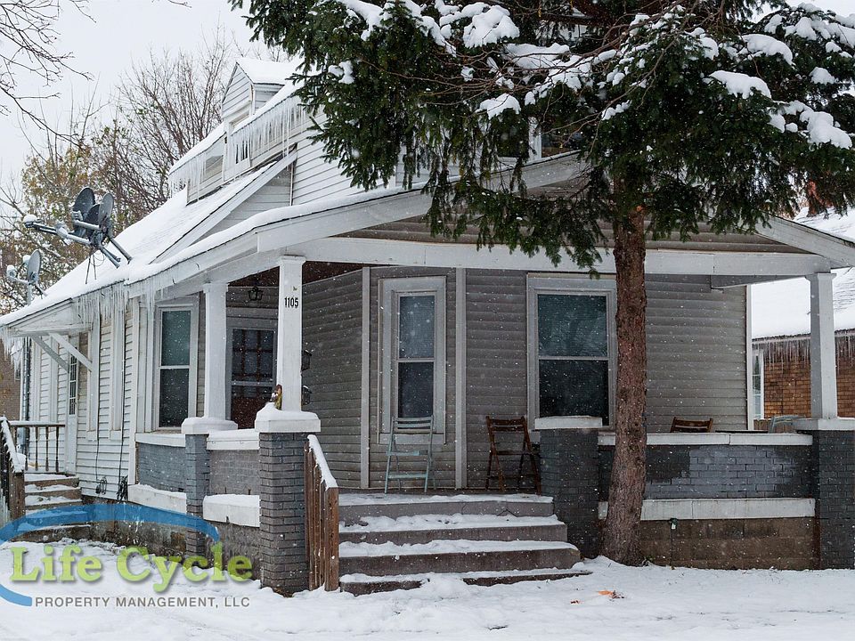 1st image of 1105 Fremont Ave NW