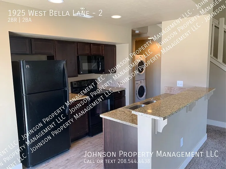 1925 W Bella Ln #2 — Photo 2